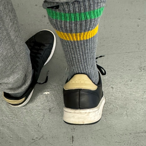 Black adidas mens Grand Court Sneaker - Picture 2 of 12